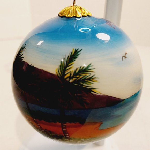 Pier 1 Li Bien "Maui Hawaii" Reverse Painted Glass Christmas Ornament - Picture 6 of 8